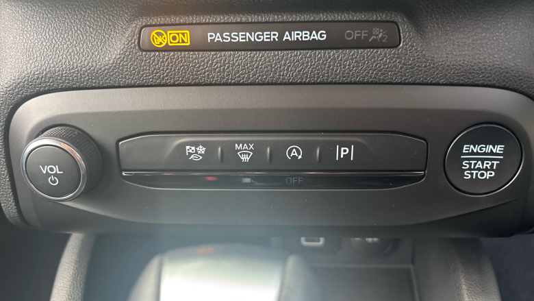 Ford Focus 1.0 EcoBoost Hybrid mHEV 155 Titanium 5dr Auto Petrol Hatchback